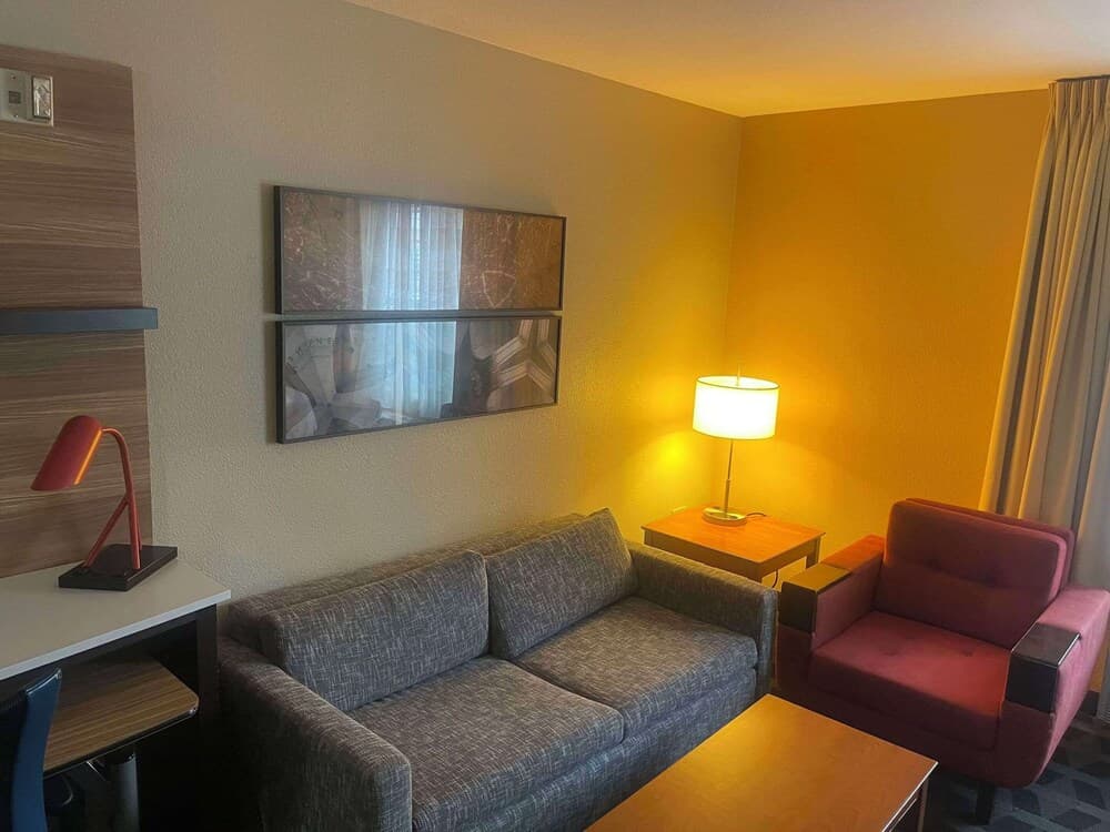 MainStay Suites Tampa Moffitt-USF — 10