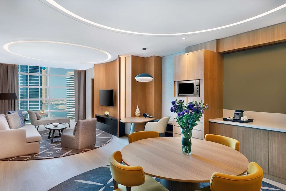 DoubleTree by Hilton Dubai - Business Bay — 6