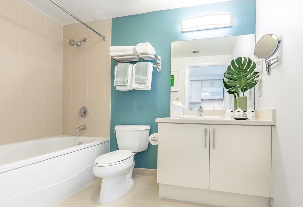 Miami Vacation Rentals - Coconut Grove — 22