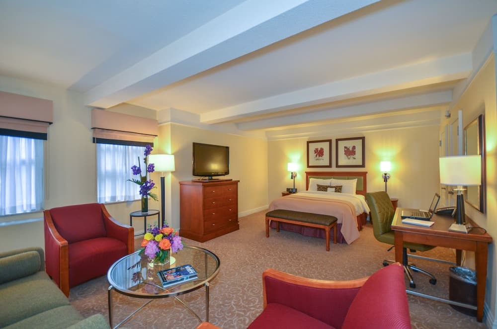 San Carlos Hotel — 13