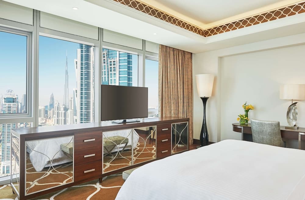 Hilton Dubai Al Habtoor City — 5