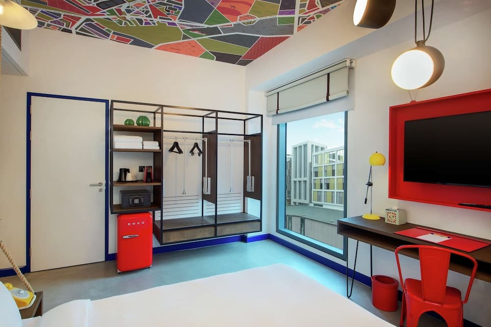 Hampton by Hilton Dubai Al Seef — 14