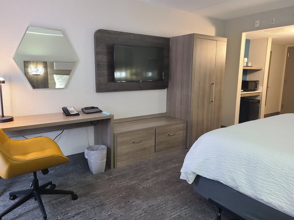Holiday Inn Express & Suites Ft. Lauderdale N - Exec Airport, un hotel IHG — 14