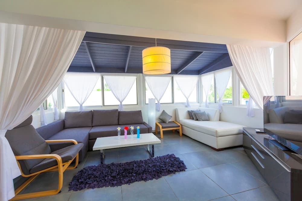 Punta Cana Beachfront Apartment With BBQ Private Terrace — 30