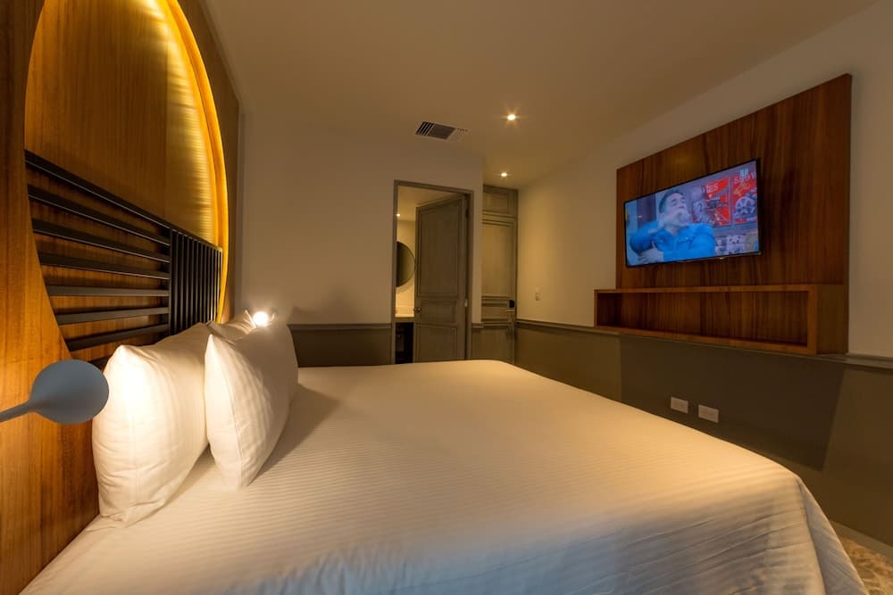 Singular Joy Vacation Rentals — 16