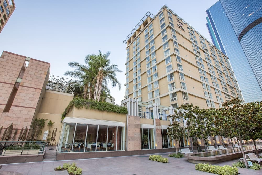 Omni Los Angeles Hotel at California Plaza — 11