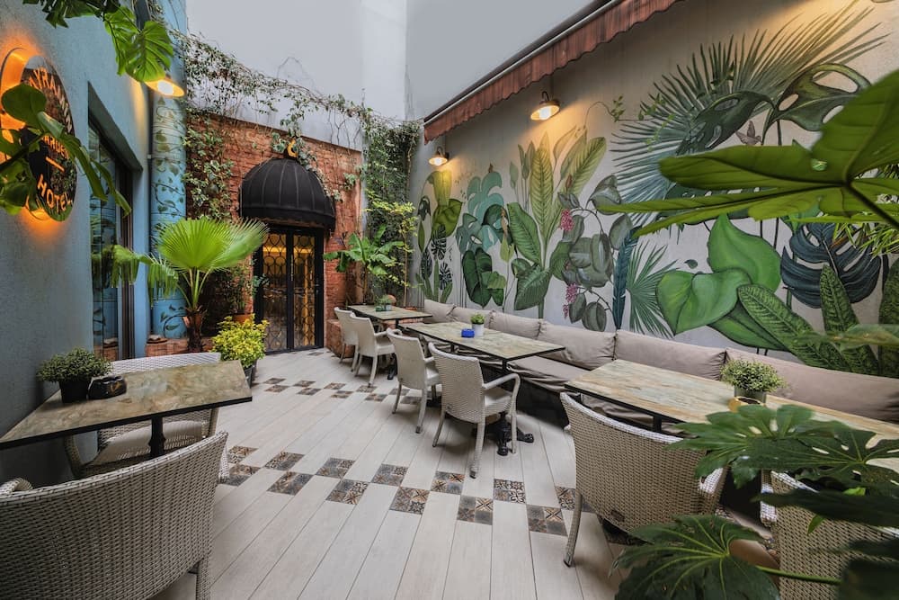 Ayramin Deluxe Hotel — 11