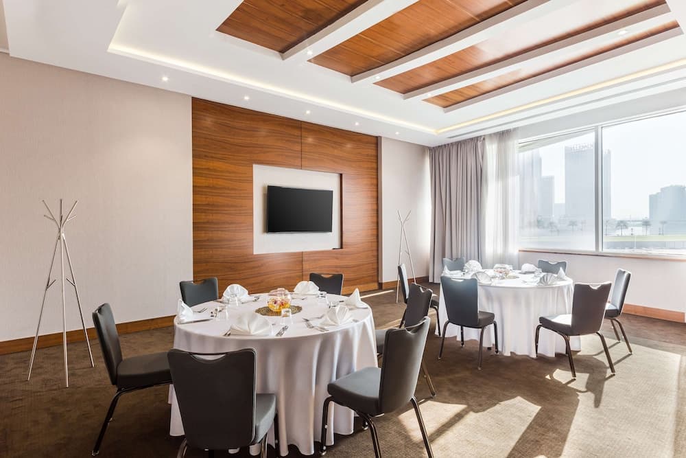 Radisson Blu Hotel Dubai Waterfront — 3