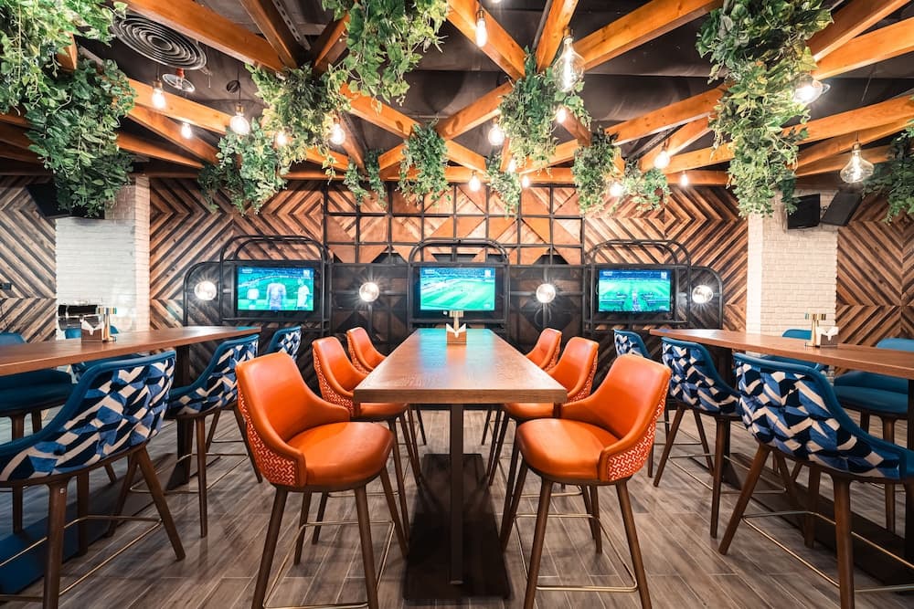 FIVE LUXE — 11