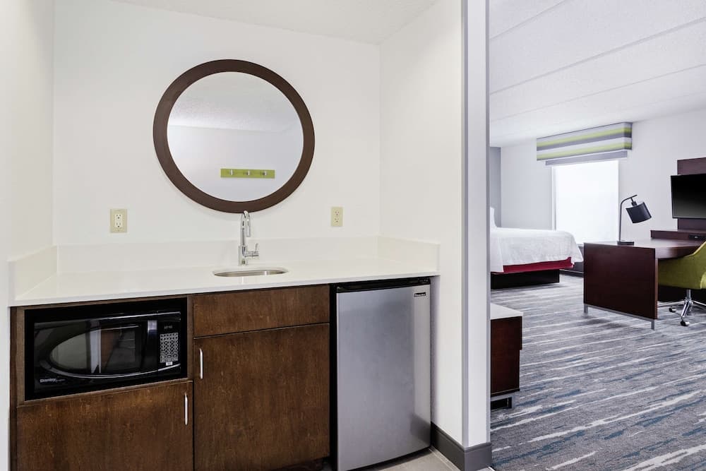 Hampton Inn & Suites Orlando Intl Dr N — 5
