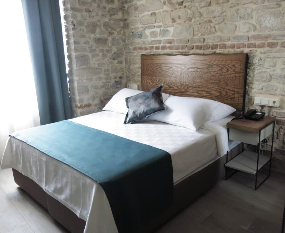Hotel Galatahan — 26