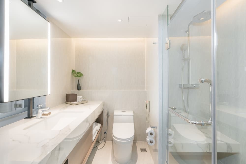 Pathumwan Princess Hotel — 12