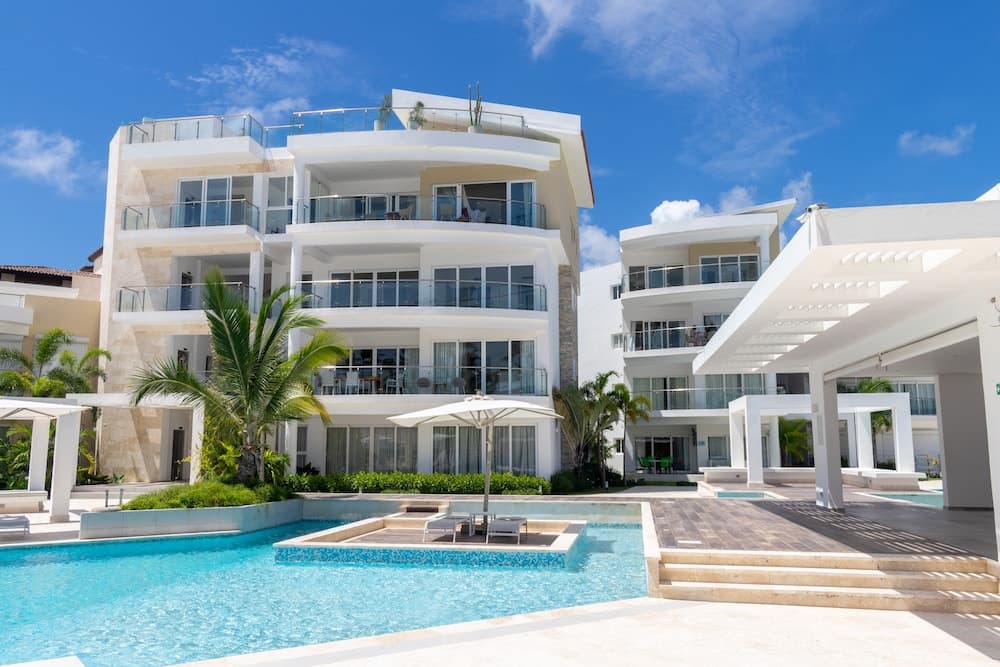 Family Getaway Apartment - On The Beach — 13