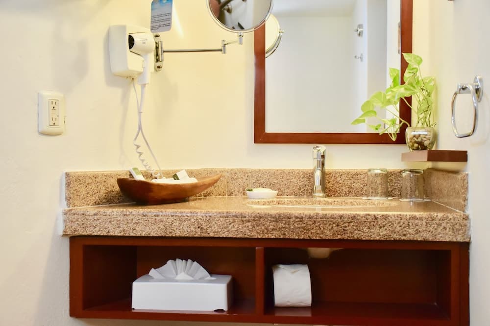 Playa Palms Beach Hotel — 8