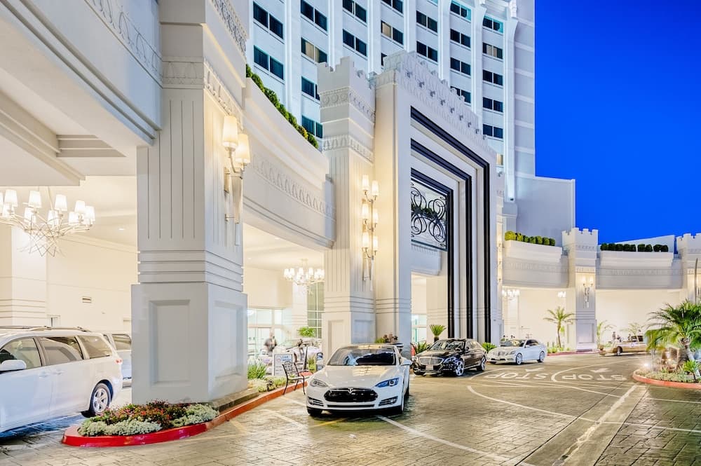 Das Commerce Casino & Hotel — 1