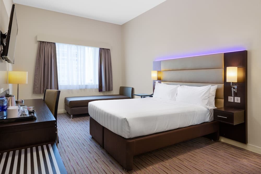 Premier Inn Dubai Ibn Battuta Mall — 8