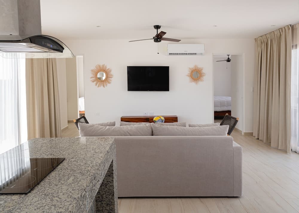 Blue Luxury Kukulkan — 2