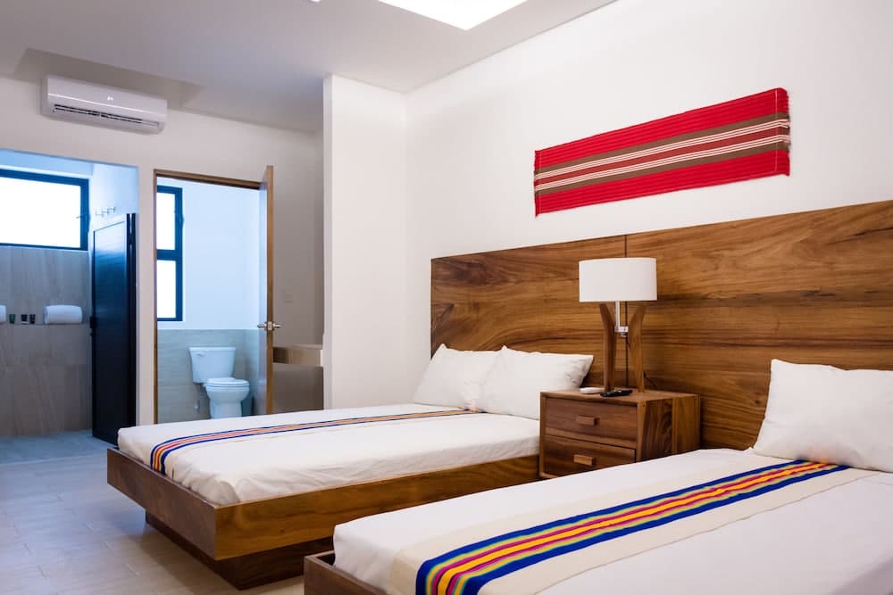 Nomads Party Hotel & Hostal — 18