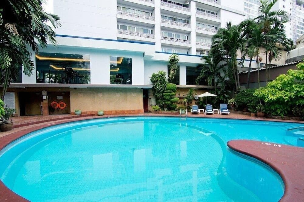Manhattan Bangkok — 29