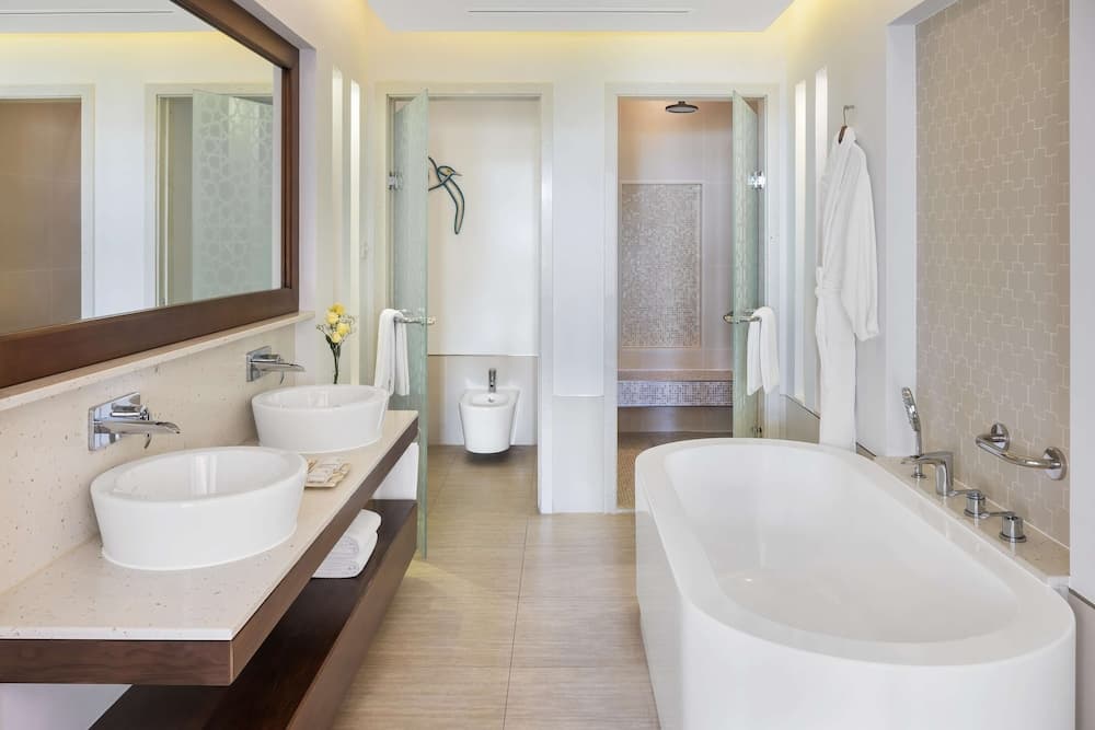 JA Palm Tree Court, Dubai — 22