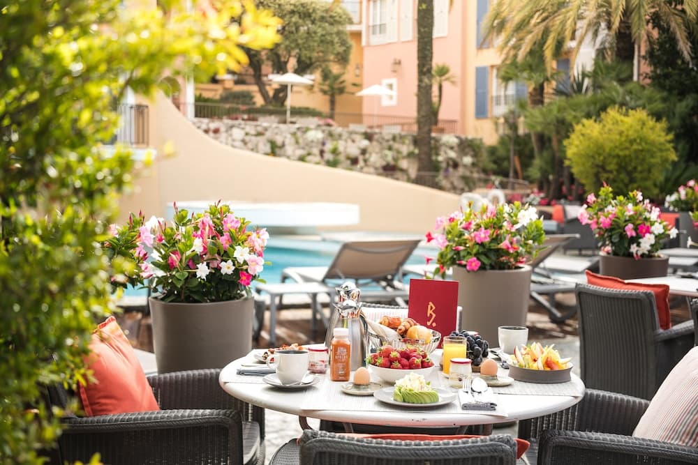 Hotel Byblos Saint-Tropez — 8