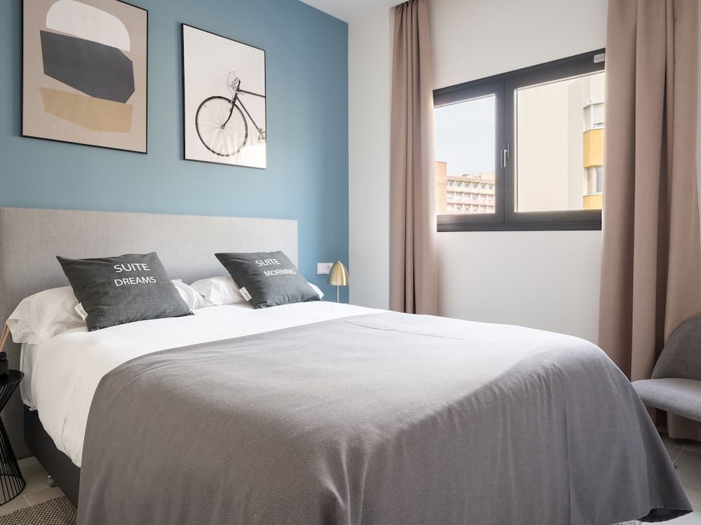 Limehome Sevilla Calle Torcuato Luca de Tena — 16
