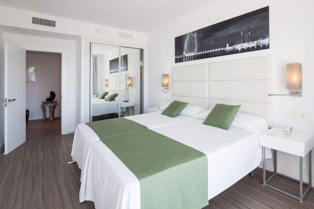 AxelBeach Ibiza Spa & Beach Club - Sólo Adultos — 4