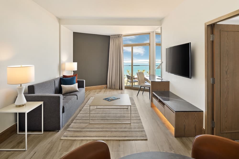 JA Beach Hotel, Dubai — 17