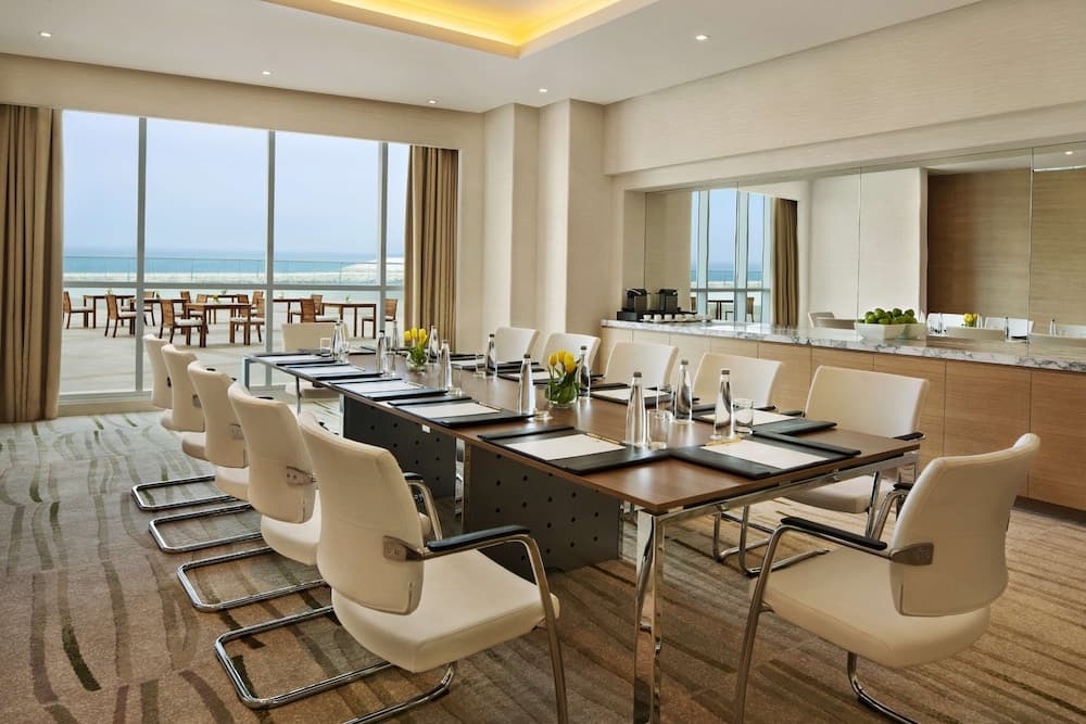 DoubleTree by Hilton Dubai - Jumeirah Beach — 10