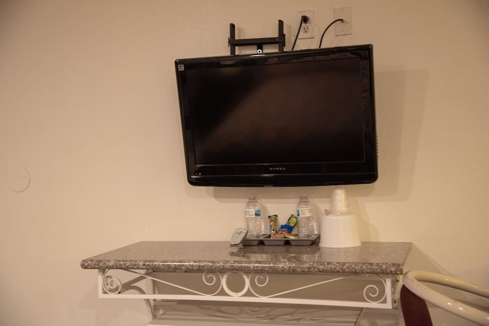 Starlight Inn La Brea — 3