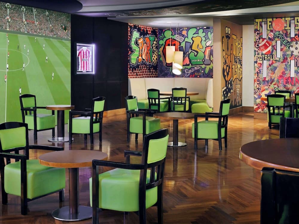 Mövenpick Hotel Jumeirah Beach — 7