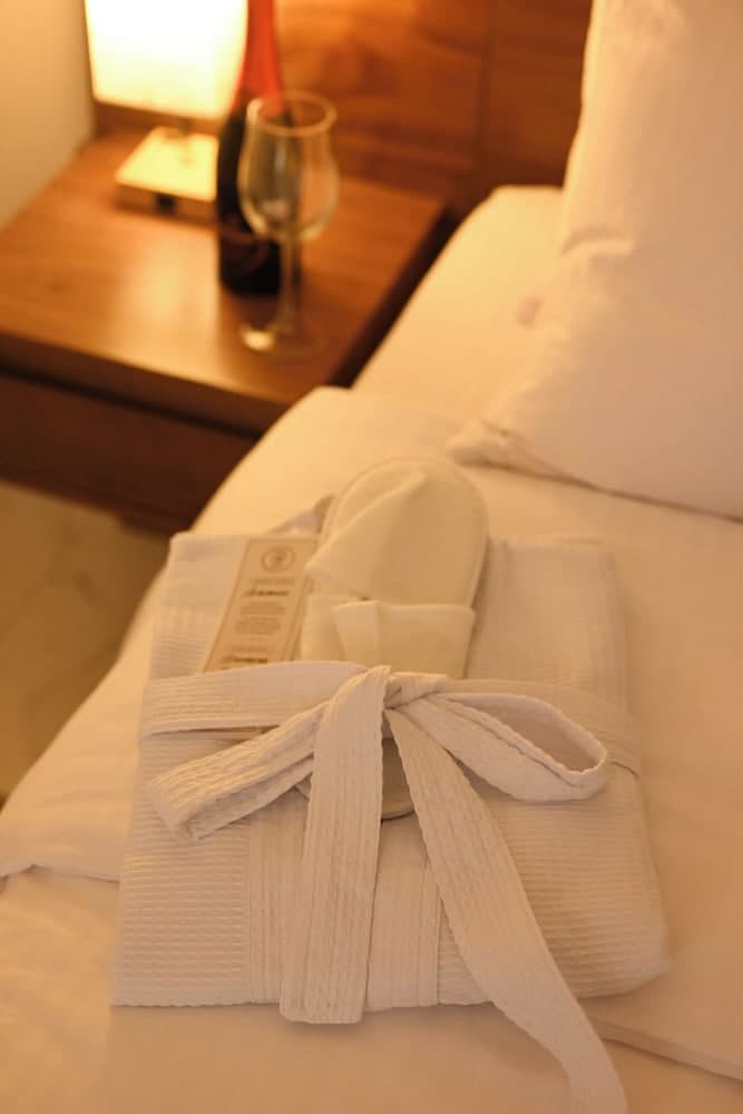 Hotel 28 — 15