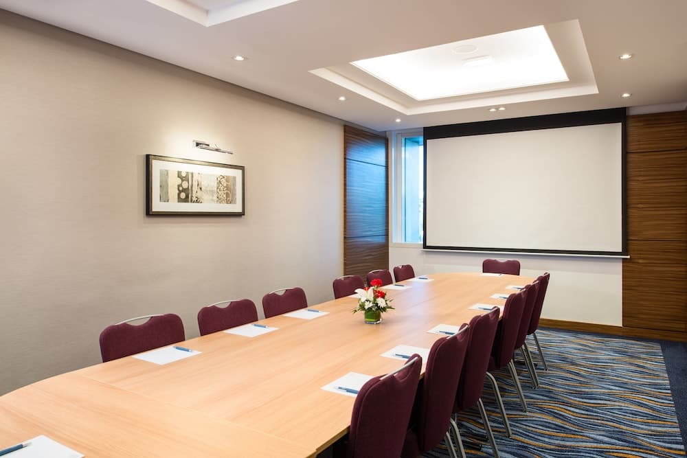 Four Points by Sheraton Bur Dubai — 8