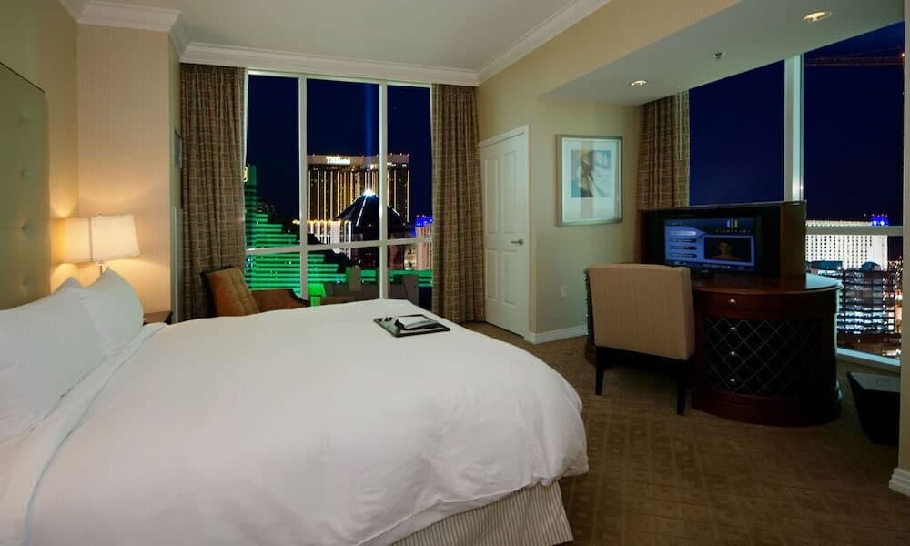 Jet Luxury Resorts @ The Signature Condo Hotel — 9