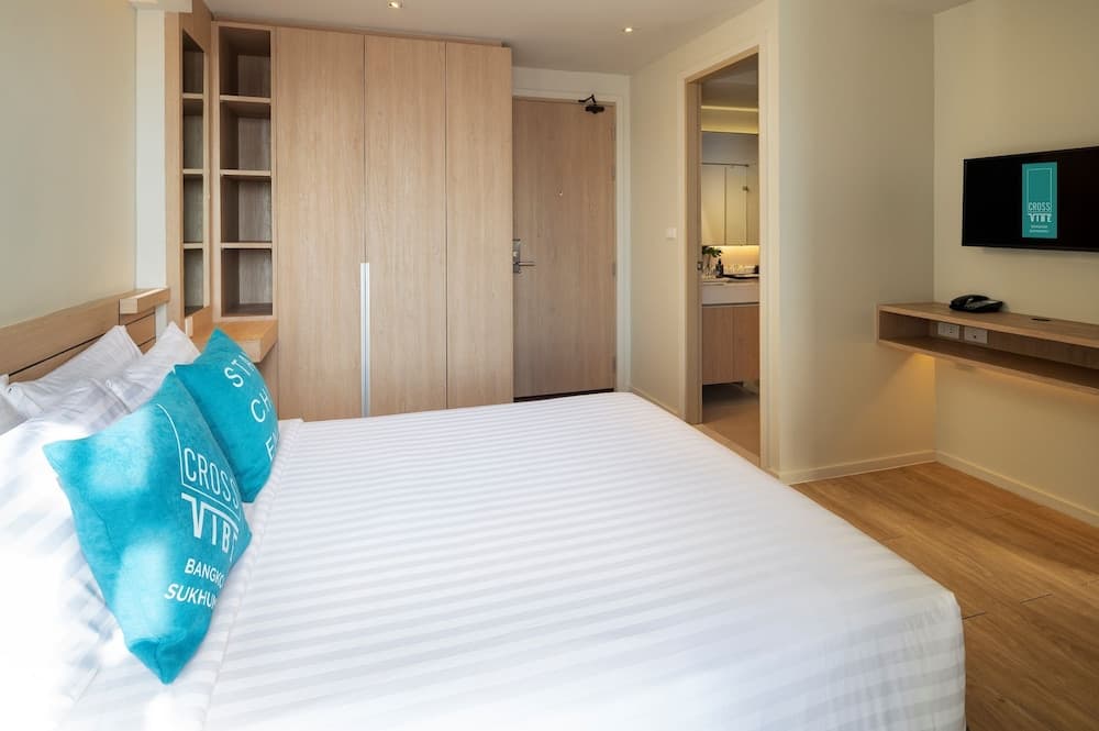 Cross Vibe Sukhumvit Hotel — 23