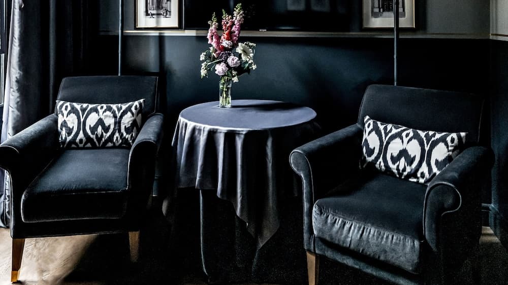 Monsieur George Hotel & Spa – Champs Elysées — 8