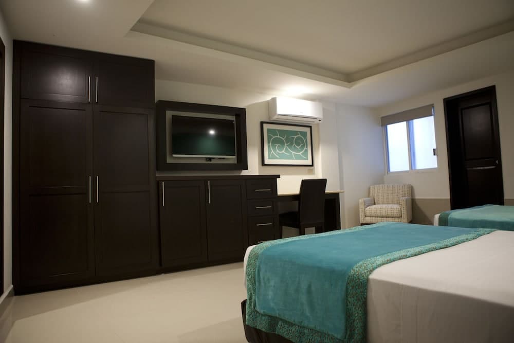 Maria Elena Hotel — 9