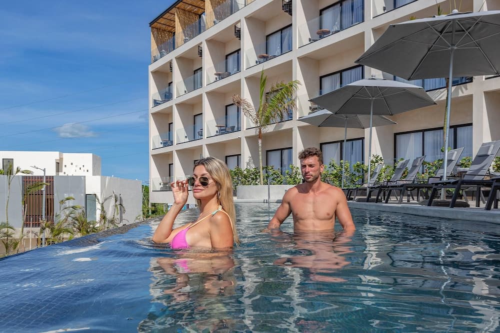 Colmena Cancún — 19