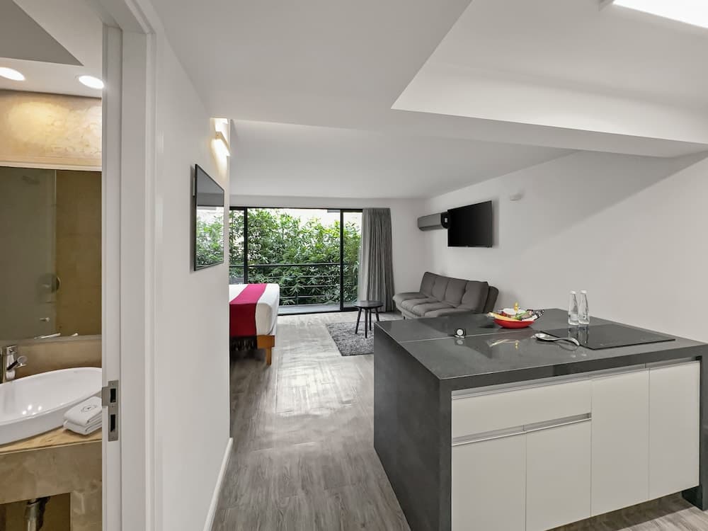 Armonik Suites — 12
