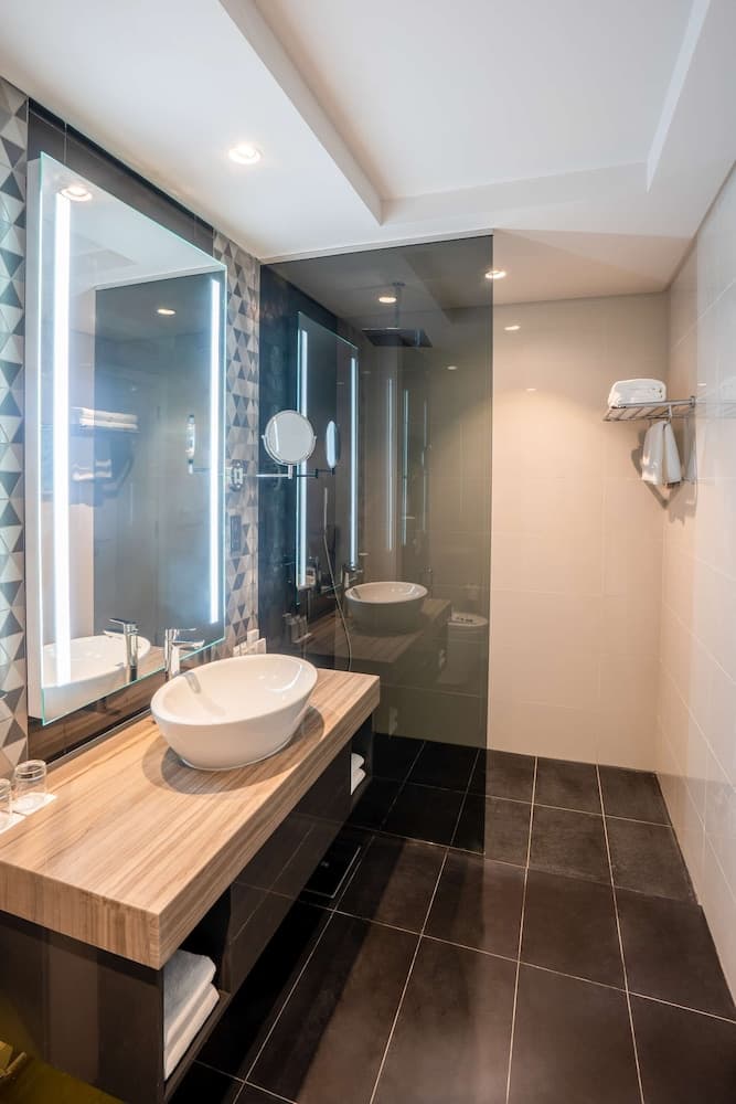 Radisson Dubai Damac Hills — 7