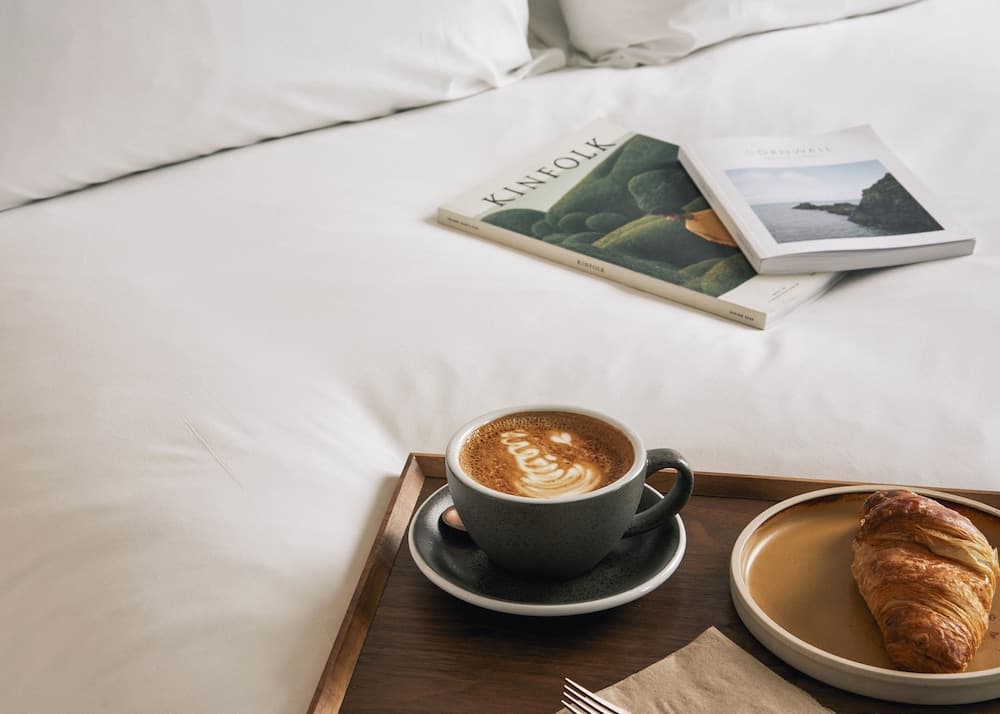 Page8, Seite Hotels — 10