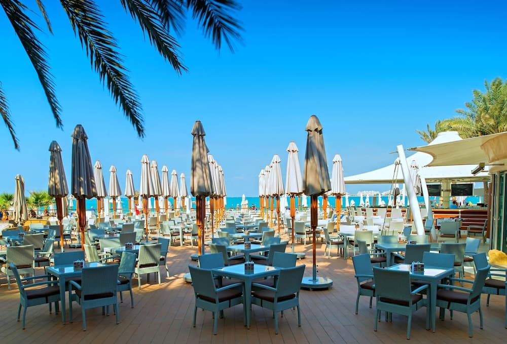 Hilton Dubai Il Cammino — 2