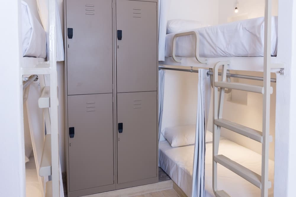 Nomads Party Hotel & Hostal — 24