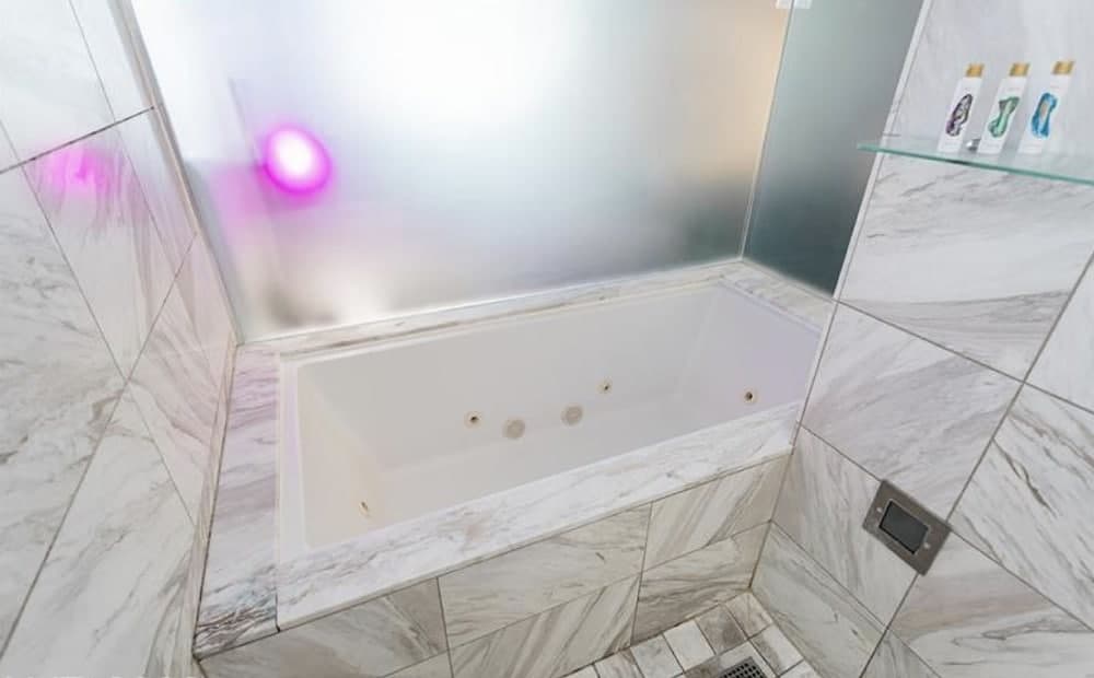 Palms Place Vacation Suites Collection — 29