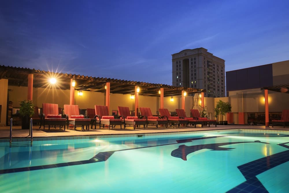 Jumeira Rotana — 25