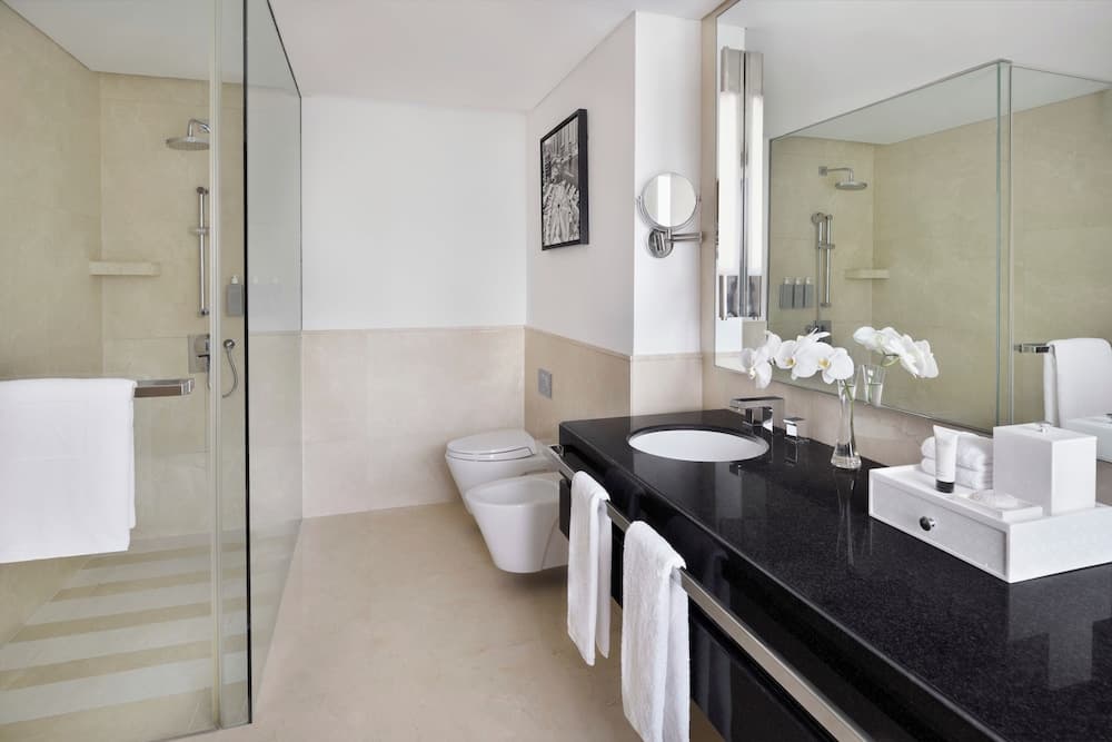 JW Marriott Hotel Marina — 30