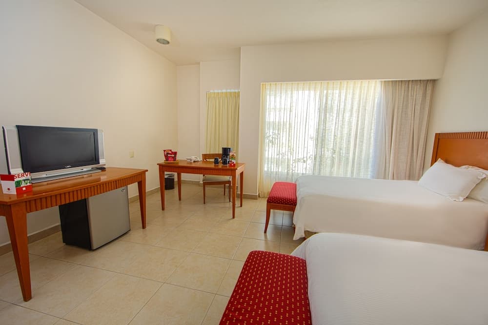Ambiance Suites Cancun — 11