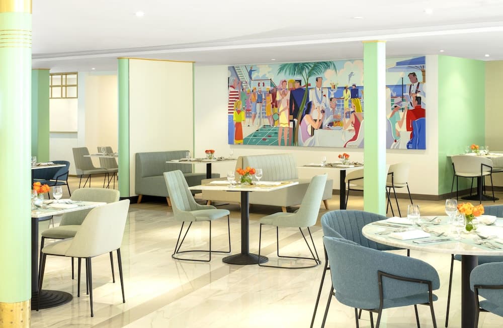 Queen Elizabeth 2 Hotel by Accor — 22