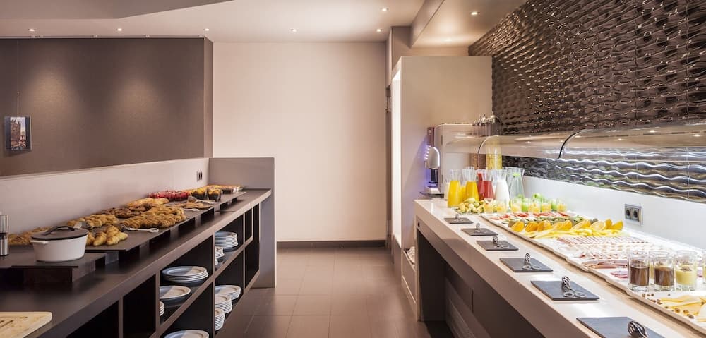 Hotel ILUNION Bel Art — 13
