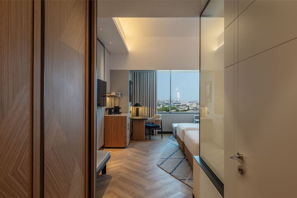 Sheraton Mall of the Emirates Hotel, Dubai — 21